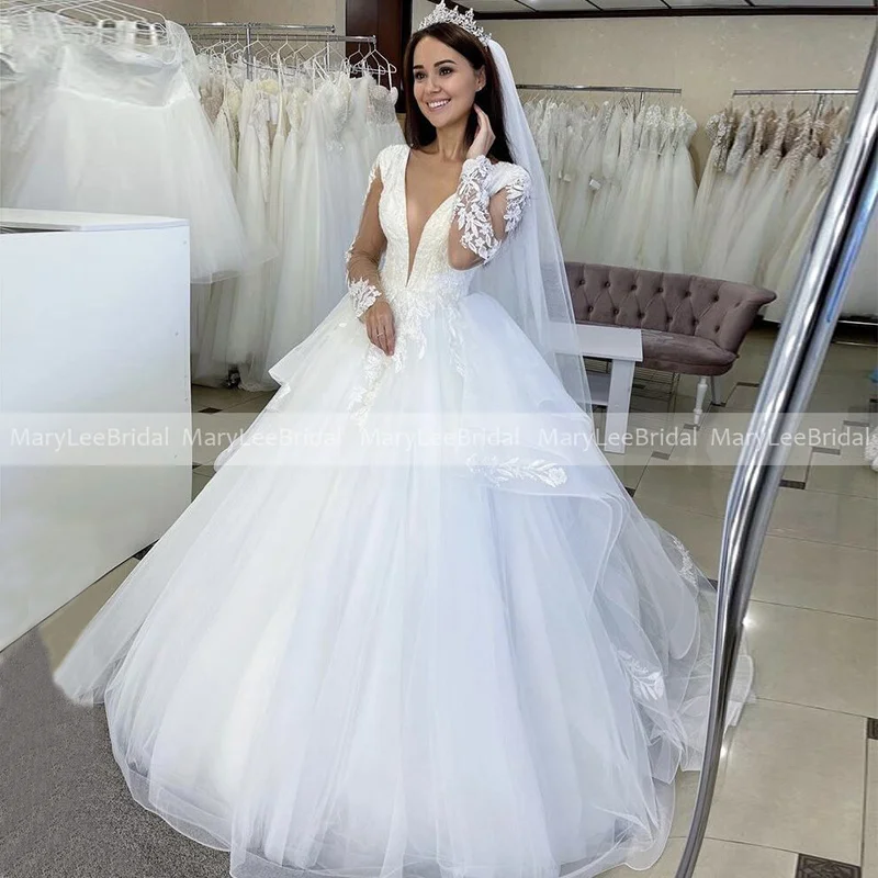 White Princess Ball Gown Wedding Dress With Long Sleeve Deep V-Neck Embroidery Applique Tiered Ruffles Skirt Custom Bridal Gowns