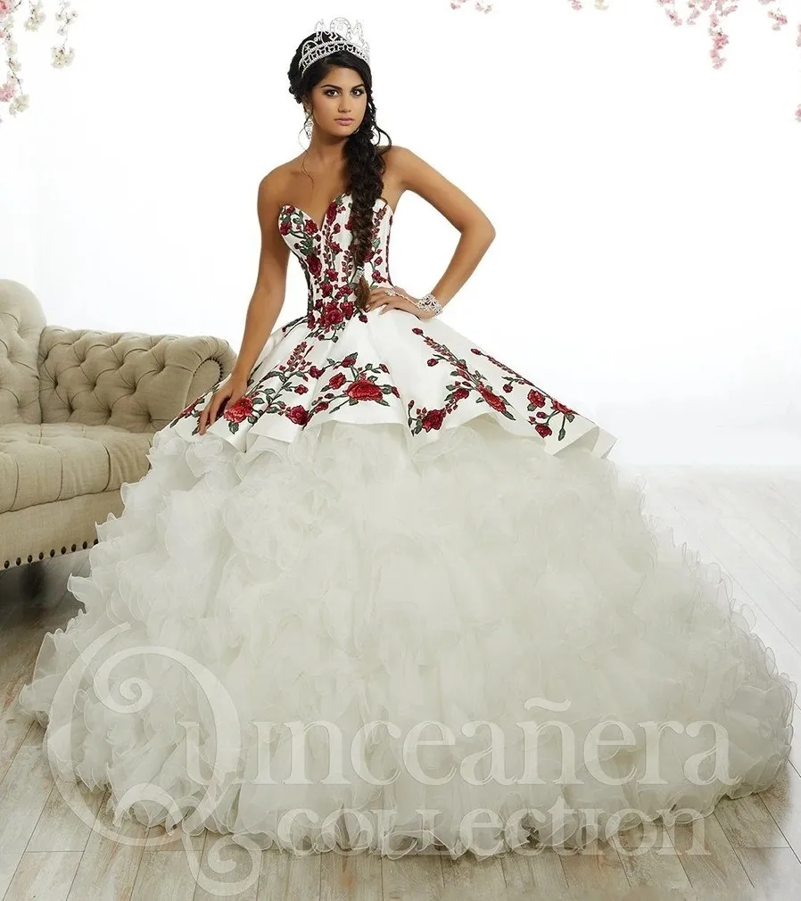 2 pezzi Red Applqiues Ball Gown Quinceanera abiti corsetto Back Sweetheart ricamo Applique Sweet Dress Vestidos De Women