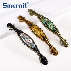 Retro Furniture Handle Elegant Vintage Bronze Kitchen Cabinet Knobs and Handles Wardrobe Cupboard Door Handle Closet Drawer Pull