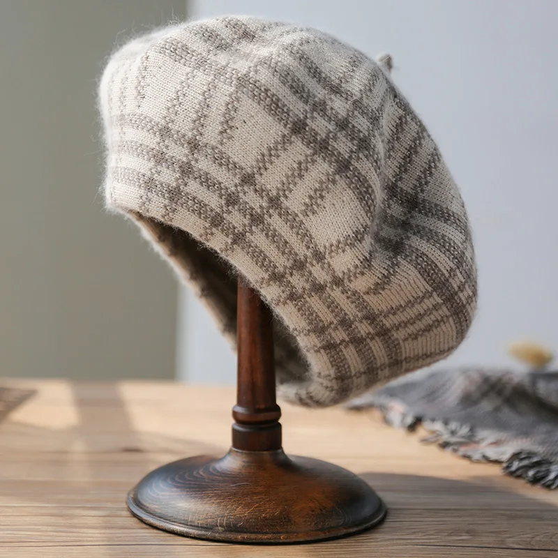 Autumn and winter Women\'s hats Plaid knit beret Plaid knit beret