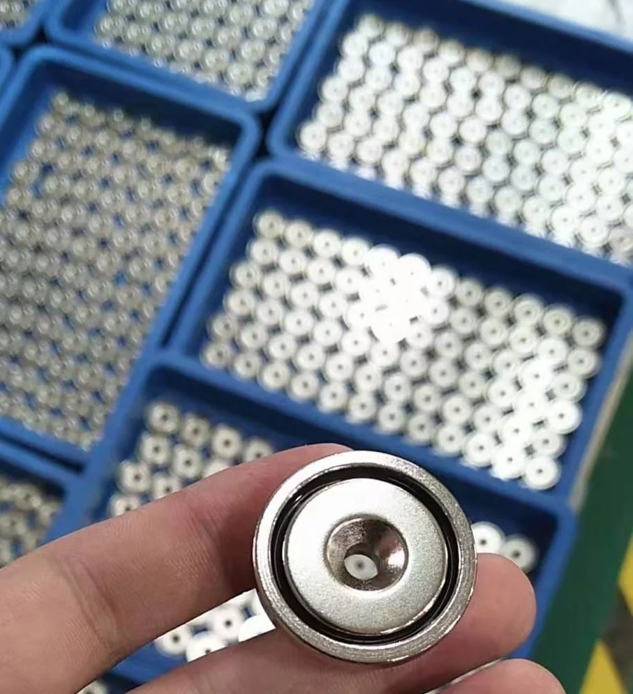 D16 D20 D32 mm neodymium magnetic material cup pot magnet with countersunk hole permanent magnetic chuck for sale