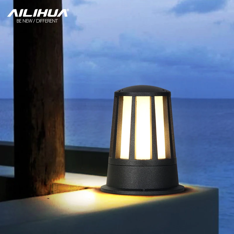 

LED Waterproof column head lamp entrance hall lamp courtyard garden lawn lamp villa fence outdoor antirust column lamp