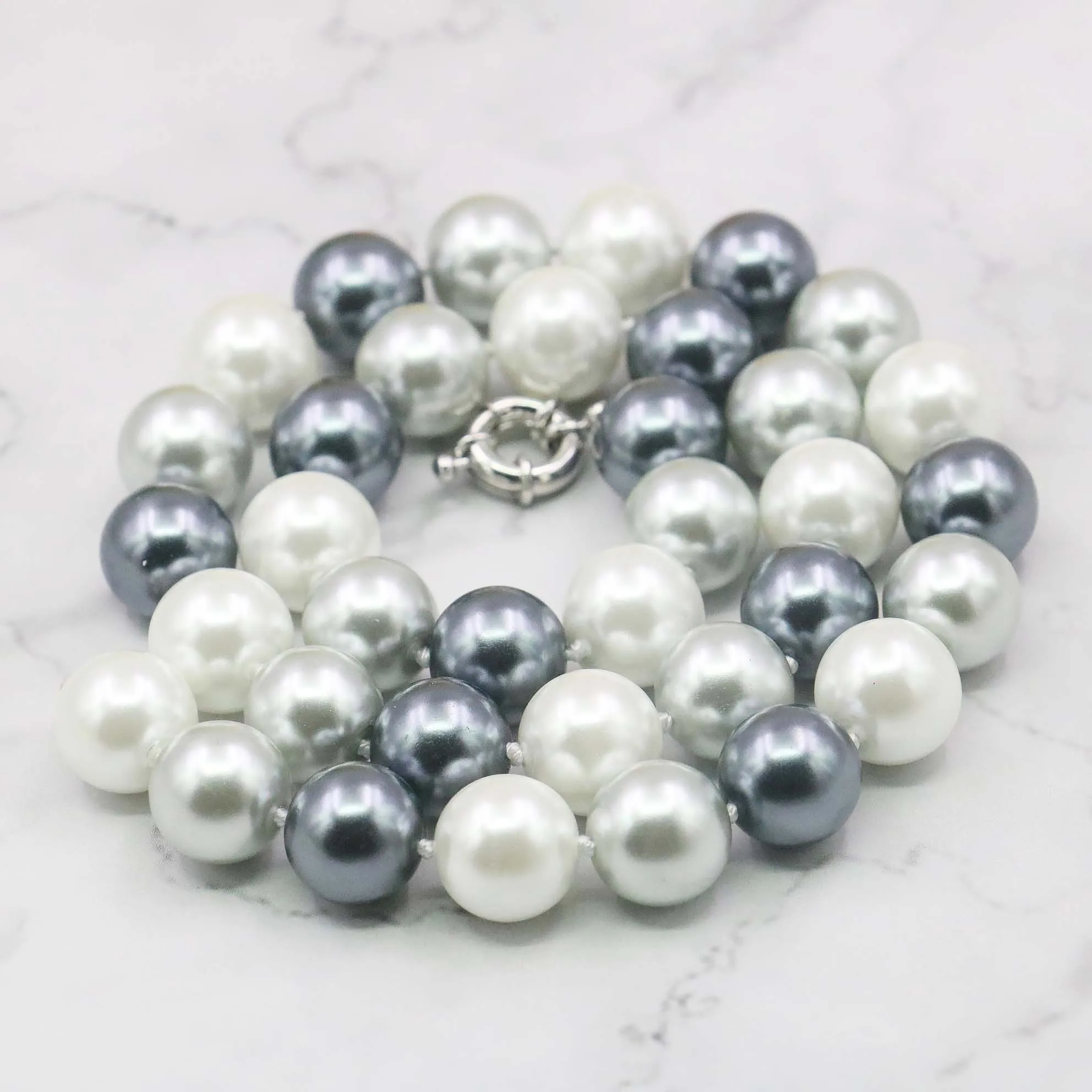 new fashion charming 12MM Elegant white black Gray Shell Pearl Necklace Beads Women Jewelry Natural Stone 18