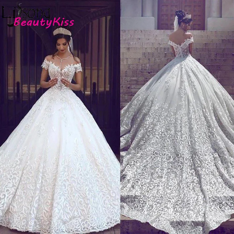 Luxury Dubai Arabic Wedding Dress Ball Gown Vestido de noiva Lace Appliques Sweetheart Bridal Gowns Long Train Bride Dress