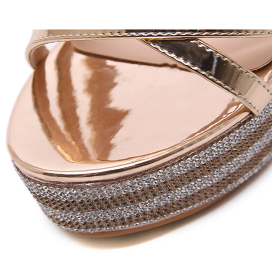 Sandali da donna con strass di lusso 2024 piattaforma di cristallo estiva tacchi Super alti e spessi scarpe da 14cm con fibbia da donna décolleté