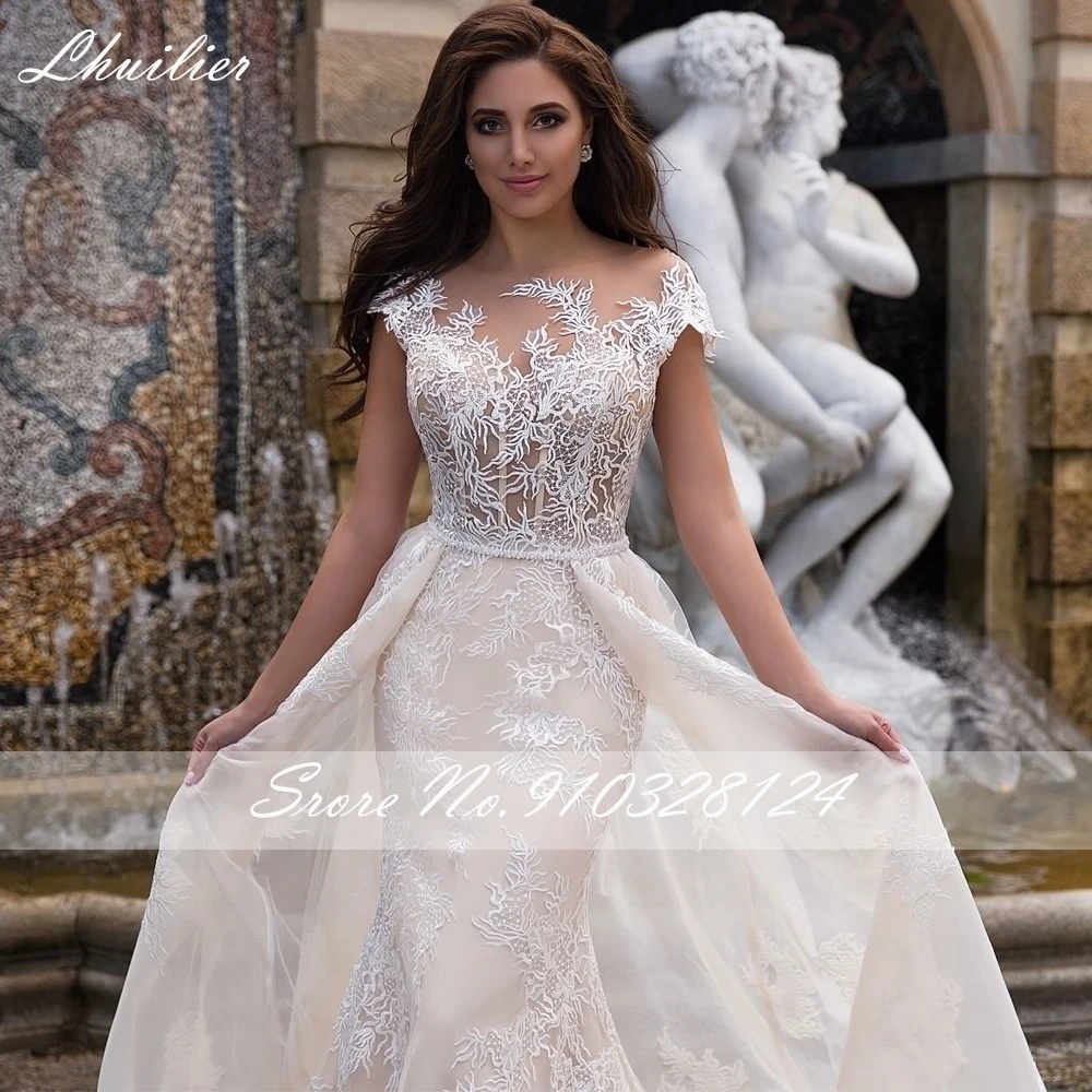 Suknie ślubne syreny z koronki iluzorycznej Lhuilier, szyte na miarę, długość do podłogi, zdobione koralikami, z paskiem i odpinanym trenem.