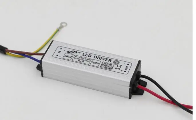 

500pcs 10 Series 2 parallel 20w 7-12*3W led Light driver external Constant current 600MA 104g/pcs free postage Aluminum case