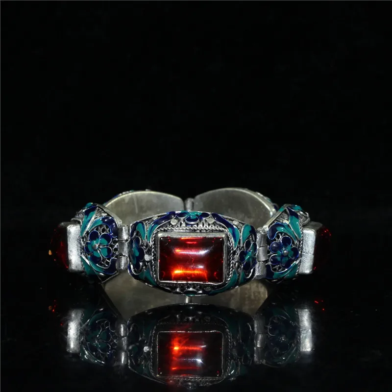 

Chinese Old Tibetan Silver Cloisonne Inlaid Red Zircon Bracelet