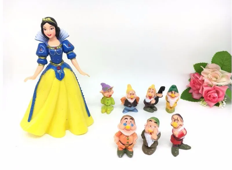 [Fun] 8Pcs/lot Cute Snow princess (15cm) and 7 Dwarfs (5cm) PVC Action Figure princess doll Model collection Toy kids baby gift