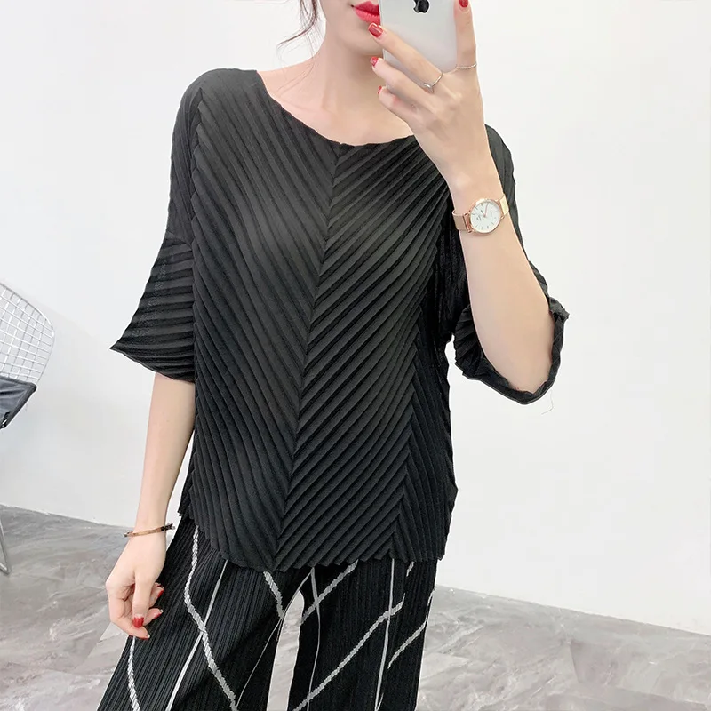 Miyake Fold 2021 New Spring Senior Design Sense Of Irregular Jacket Fashion Loose Large Size Short Sleeve T-Shirt Woman Spot