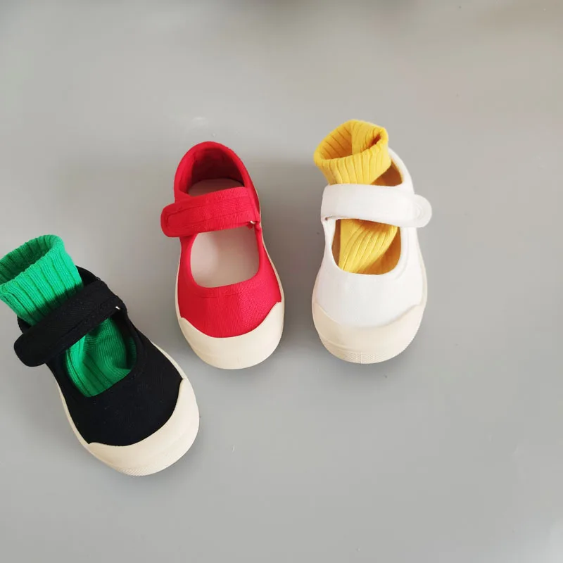 

2022 Korean New Style Shallow Mouth Children Canvas Shoes Kindergarten Indoor Shoes Cute Princess Style solid Color Shoes XZ089