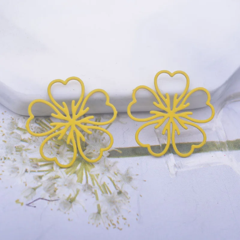 50 Stück AC12177 17mm Messing-Blumen-Abstandshalter-Anhänger Schmuckdekoration – Detail 9