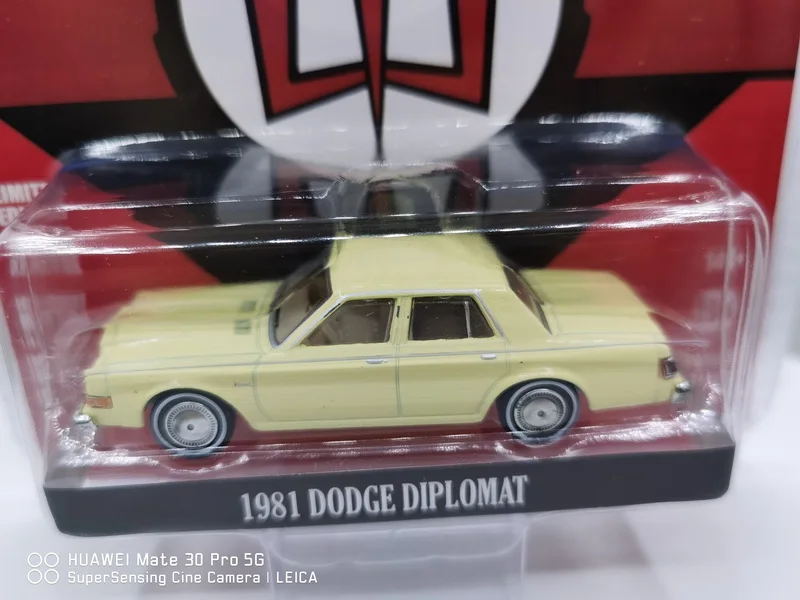 NEW GREENLIGHT 1:64 1981 Dodge diplomat  Collection Metal Die-cast Simulation Model Cars Toys