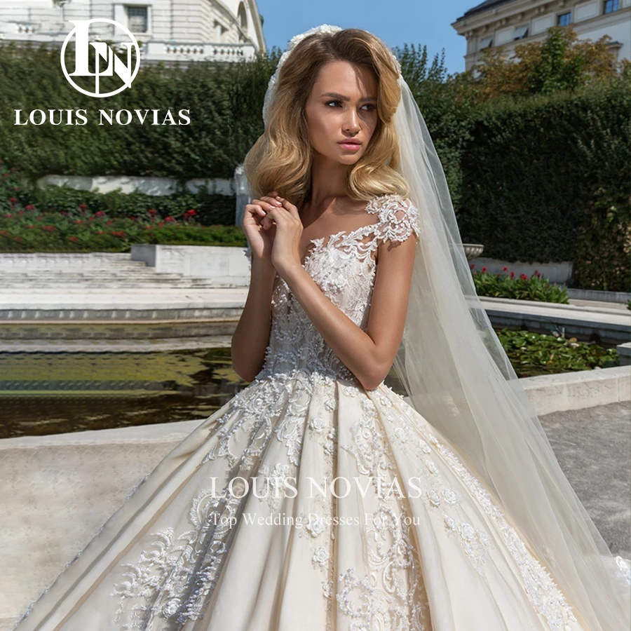 LOUIS NOVIAS Elegant Wedding Dresses For Women Short Sleeve Bride Dresses Pearls Embroidery Bridal Gown Vestidos De Novia