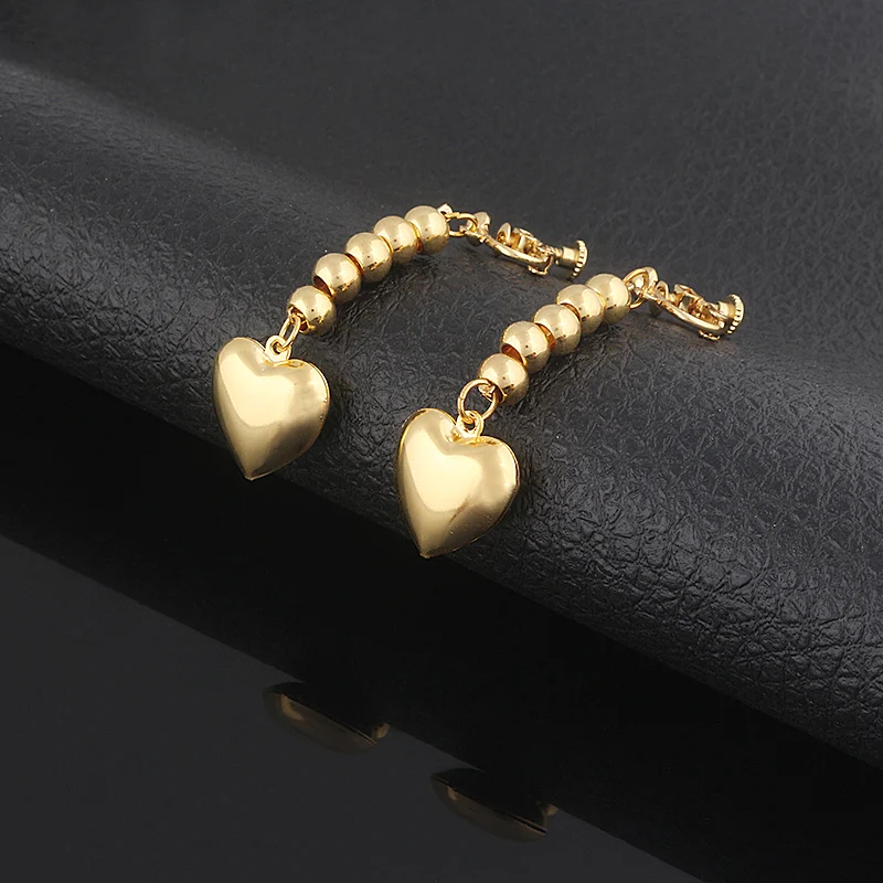HUNTER x HUNTER Cosplay Hisoka Men Ear Clip Golden Heart Prop Earrings For Anime Fans Kulolo Hanafuda Earrings Jewelry Gifts
