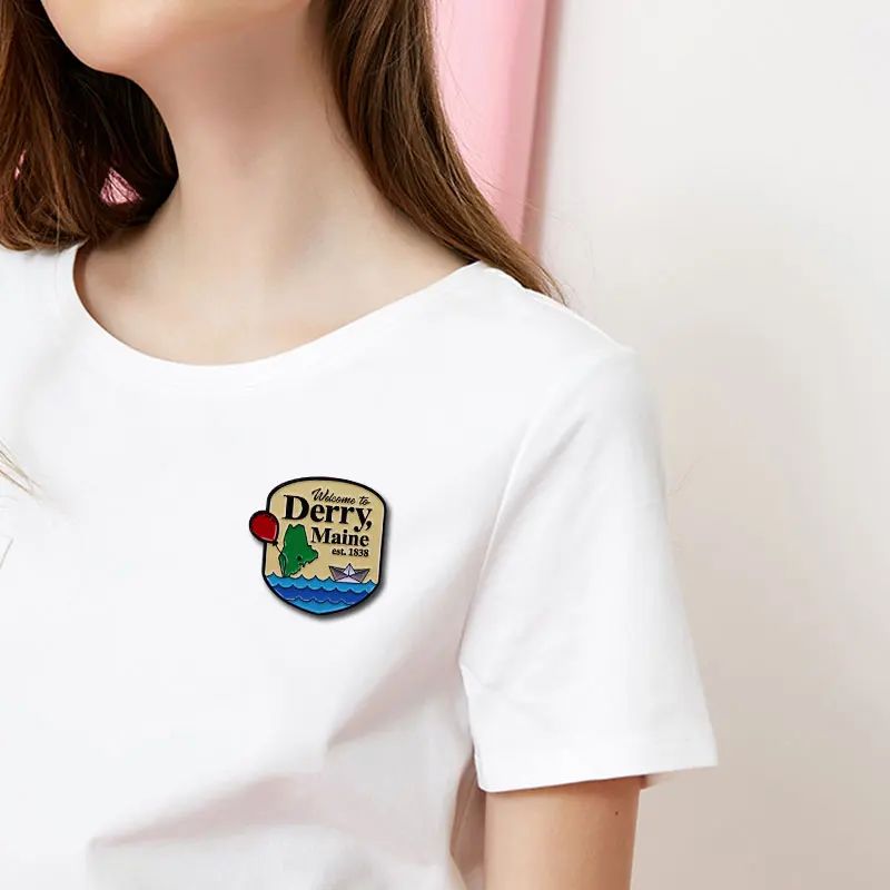Welcome To Derry Maine Pennywise IT movie sign enamel pin badge