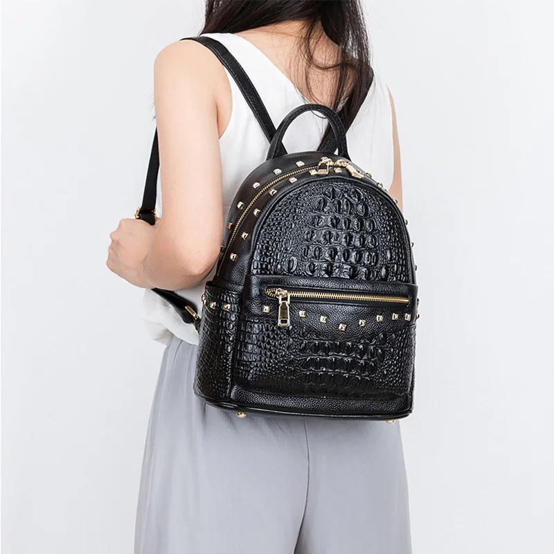 2021 New Real Genuine Leather Cowhide Women\'s Backpack School Shopping Bag Party Rivet Ladies Female Backpacks Crocodile Pattern