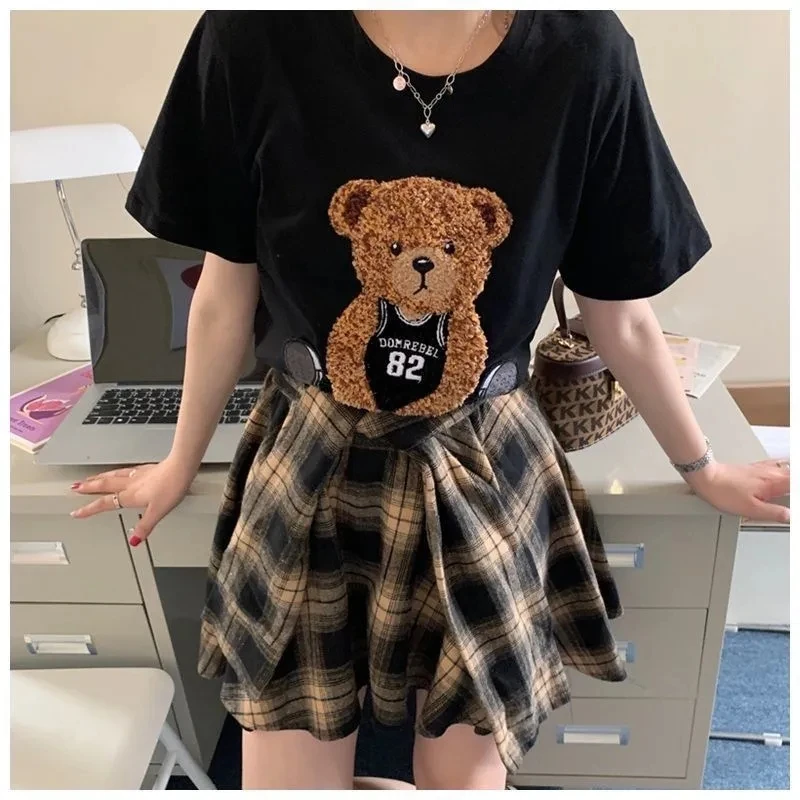 Sommer frauen Rock Und Top Set Bär Cartoon Schwarz Kurzarm T-Shirt Plaid Rock Anzug Mode Lose Ästhetischen