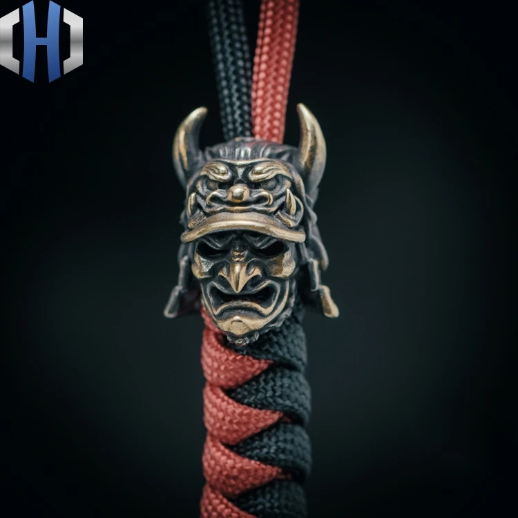 

Original Japanese Eagle-nosed Samurai Knife Beads Hat Helmet Outdoor EDC Umbrella Rope Pendant Keychain Survival Paracord Beads