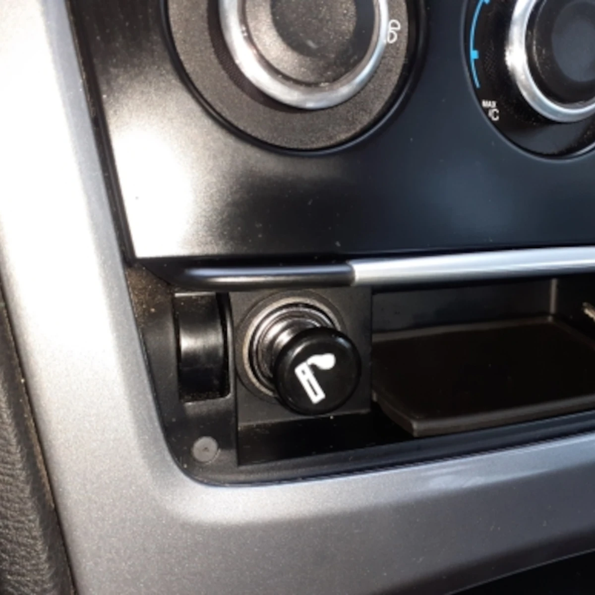 21 mm Universal-Auto-Zigarettenanzünder-Stecker, Netzteil, 12–24 V, für Auto, LKW, Motorrad, Steckdose – Detail 13