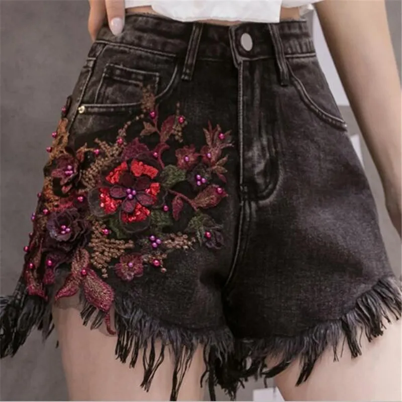 

ZXRYXGS 2024 New Embroidery Denim Shorts Women's Personality Lace Flowers Beaded Wide-leg Pants Raw Edge Stereo Fashion Shorts