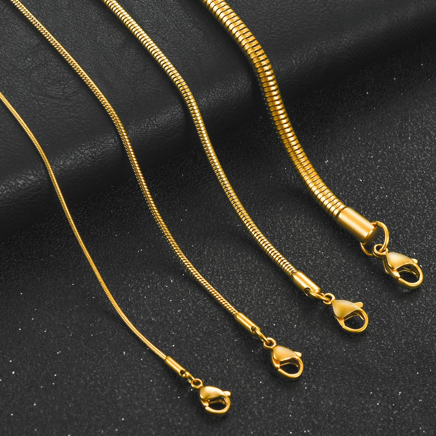 1/1.5/2.4/4mm Basic Stainless Steel Round Snake Chain Necklace Gold Color Plated Choker on Neck Clavicle Jewelry Accessories