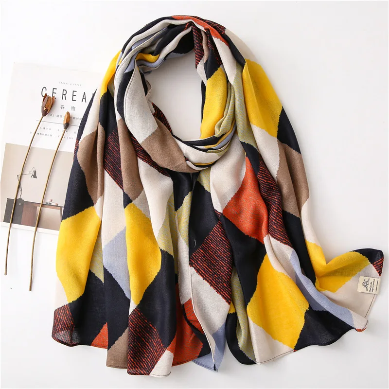 New Vintage Luxury Women Scarf Flower Print Hijab Store Shawls and Wraps Long Tassel Female Foulard Pashmina Bandana foulard