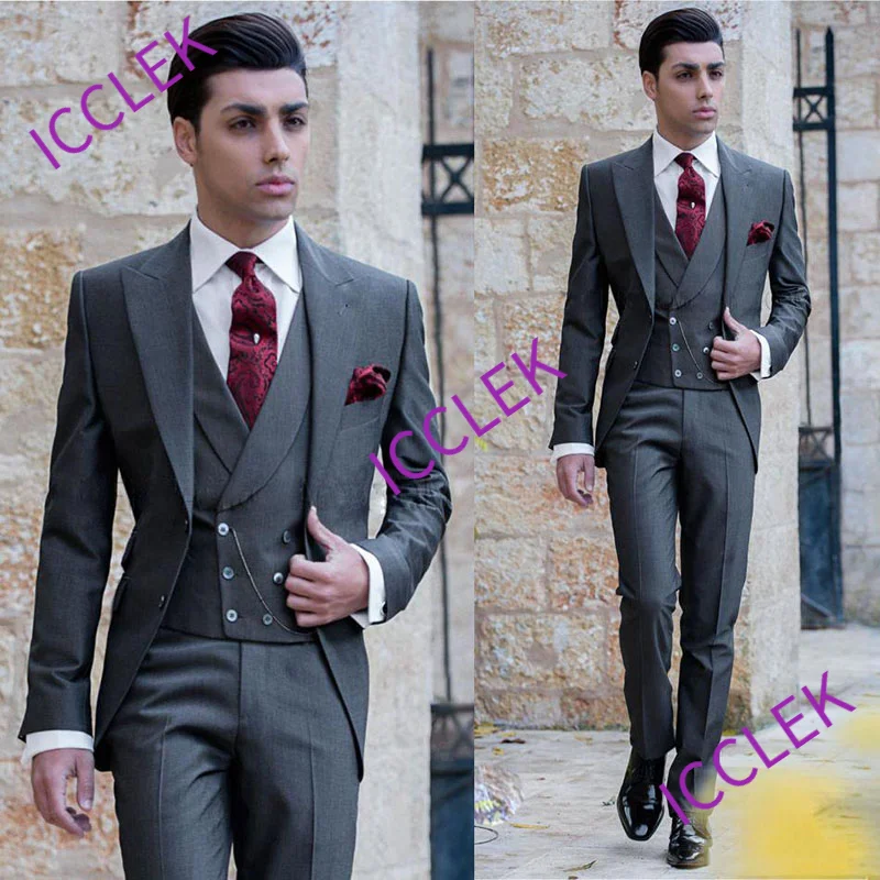 

Korean Men Pant Suits Dark Gray Tailor Made Suit Three Piece (Blazer+Pant+Vest) Two Buttons Groom Tuxedos Fashion Costume Homme