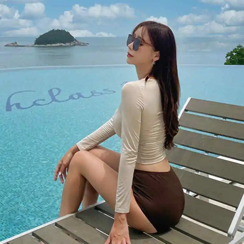 2026 Korean Solid Color Round Neck Long Sleeve Cross Sunscreen Split Swimsuit Conservative High Waist Triangle Resort Hot Spring
