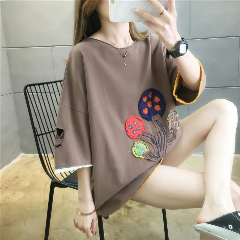 2020 Hot New Korean Version Of Loose Large Size Ladies T-shirt Round Neck Plant Embroidery Stitching Leisure Trend Female Tops