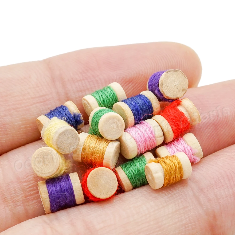 Odoria 1:12 Miniature 15Pcs Wooden Spools Thread Multicolored Sewing Tool Set Home Dollhouse Accessories Doll House Decoration