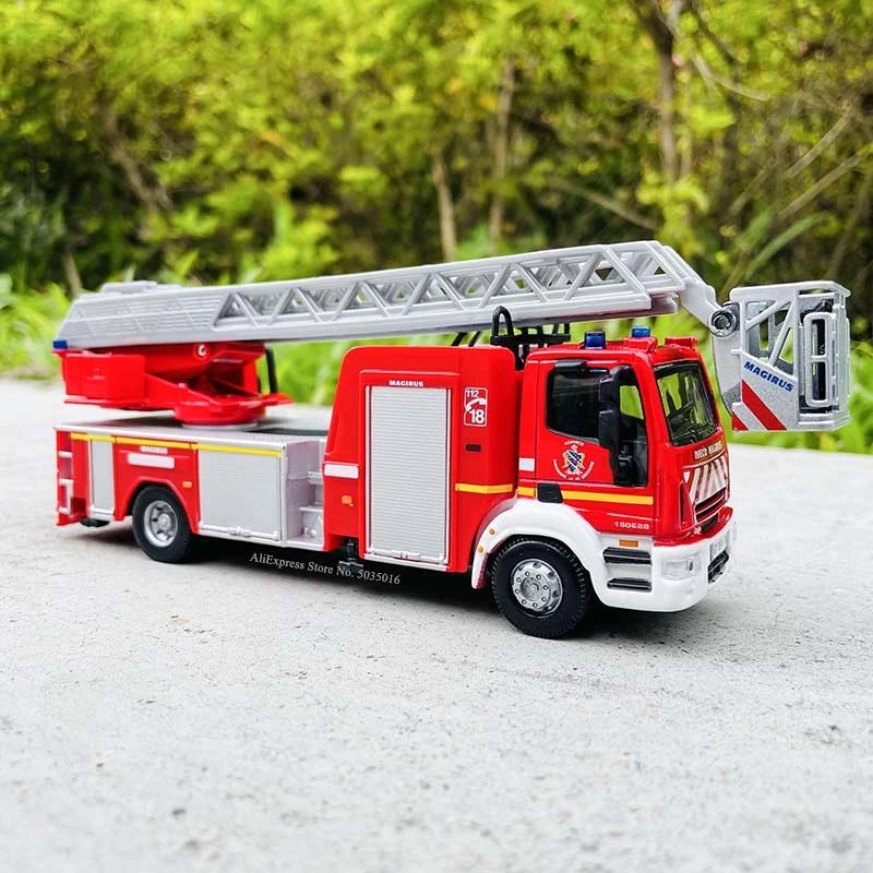 Bburago-Véhicule d\'ingénierie de camion de pompiers, métal moulé sous pression, voiture en alliage de simulation, jouet pour enfants, cadeau,