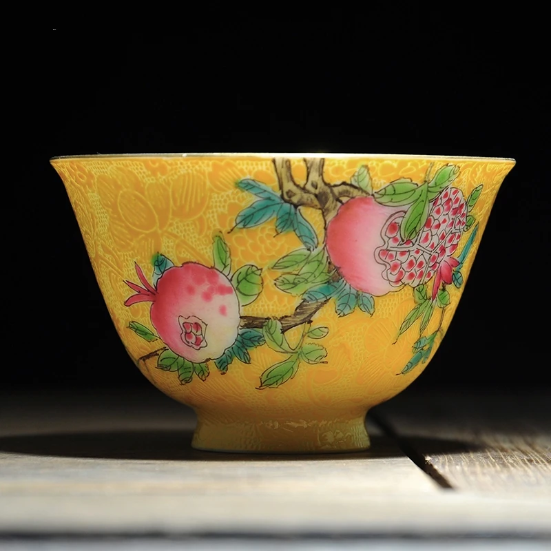 

Hand-painted Pastel Rolling Rose Golden Edge Pomegranate Kung Fu Small Tea Cup