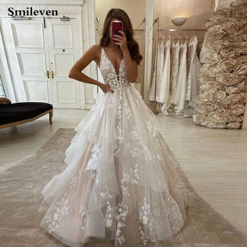 

Smileven Lace Wedding Dresses A Line Backless Tiered Floral Appliqued Lace Bridal Gowns Tulle vestido de novia