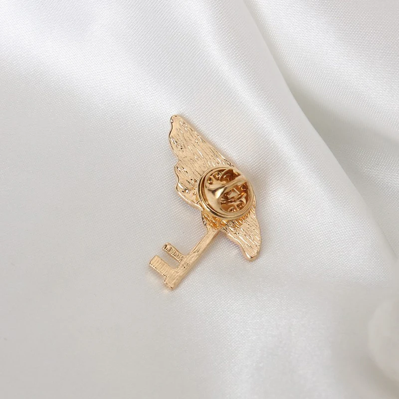 Anime Card Captor Sakura Pins Brooches Card Wings Star Stick Bird Magic Key KERO Denim Jackets Lapel Pin Badge Japanese Jewelry