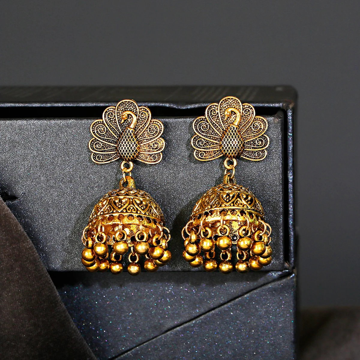 Bohemia Retro Gold Color Earrings Alloy Tassel Beads Pearl Bell Ear Stud for Women Peacock Style Indian Jewelry Jhumka Jhumki