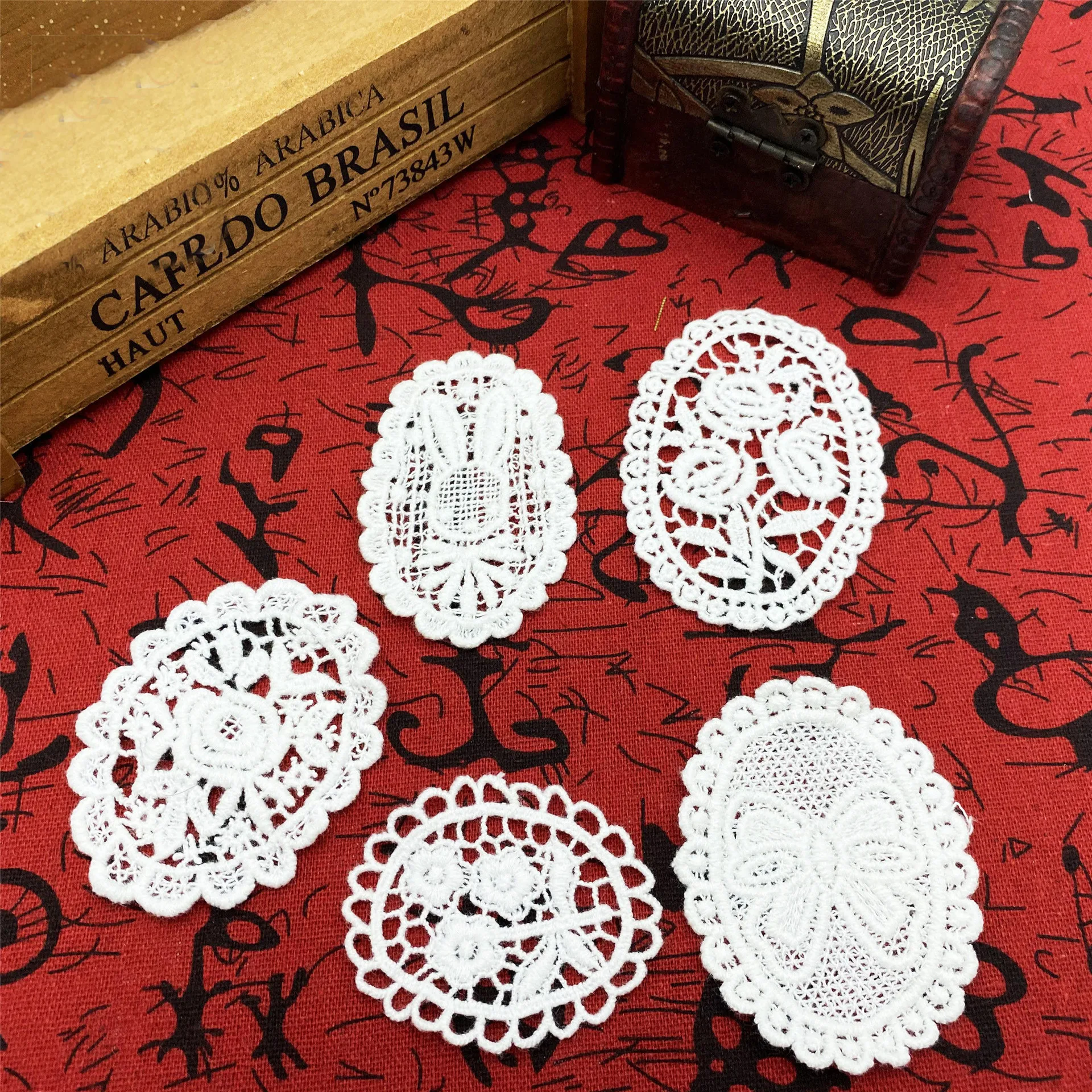 5Pcs/Lot White Cotton Thread Embroidery Fabric Lace Patch Trim Clothes Wedding Dress Diy Applique Scrapbooking