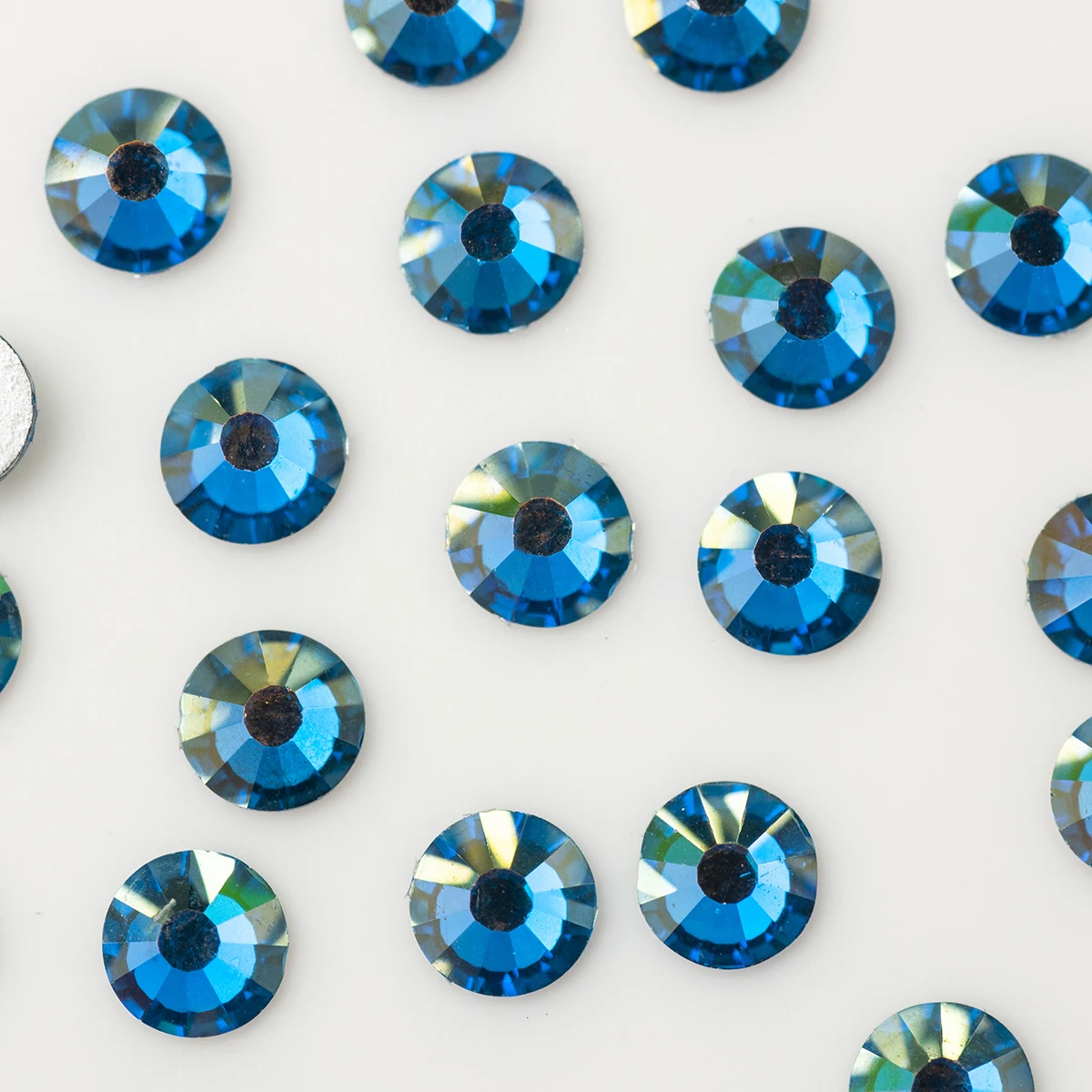 YANRUO 2058NoHF Alle Farbe SS16-SS30 Nicht Hot Fix Nähen Strass Glas Kristall 3D Nail art Strass Für Kleid Kleidung