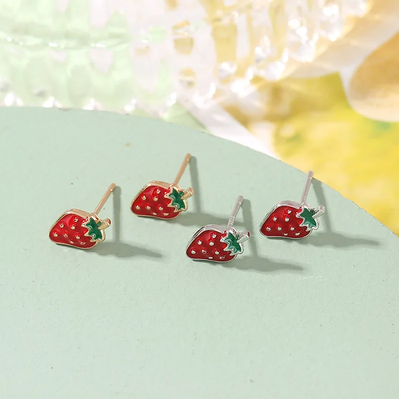 Yuniqi Tiny Fruit Strawberry Stud Earring Gold Silver Color Enamel Net Red Wild Earrings fow Women Kid Fashion Jewelry Wholesale