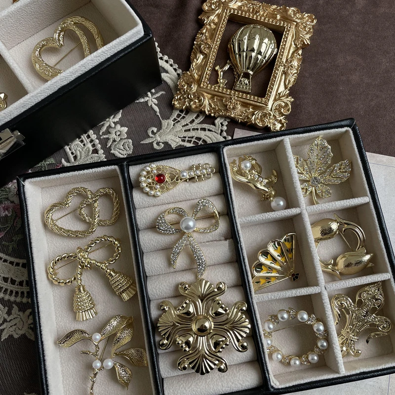 Luxury Literary Classical Palace Style Brooches For Woman Men Exquisite Party Clothes Pins Broach Brooch Vintage Accessories