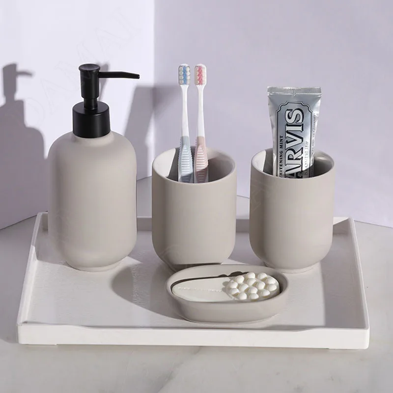 

European Ceramic Bathroom Accessories Overglaze Decorative Toothbrush Holder Set Hotel Desktop Soap Bottle Home Decoration