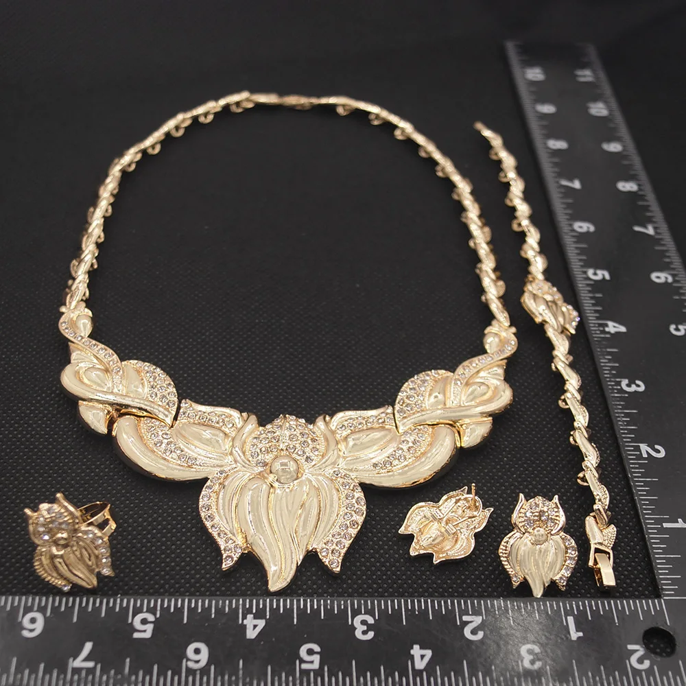 High Quality Design I Love You Xoxo Flower Hug Kiss Jewelry Set Ladies African Fashion Gold Plated Necklace Jewelry Set