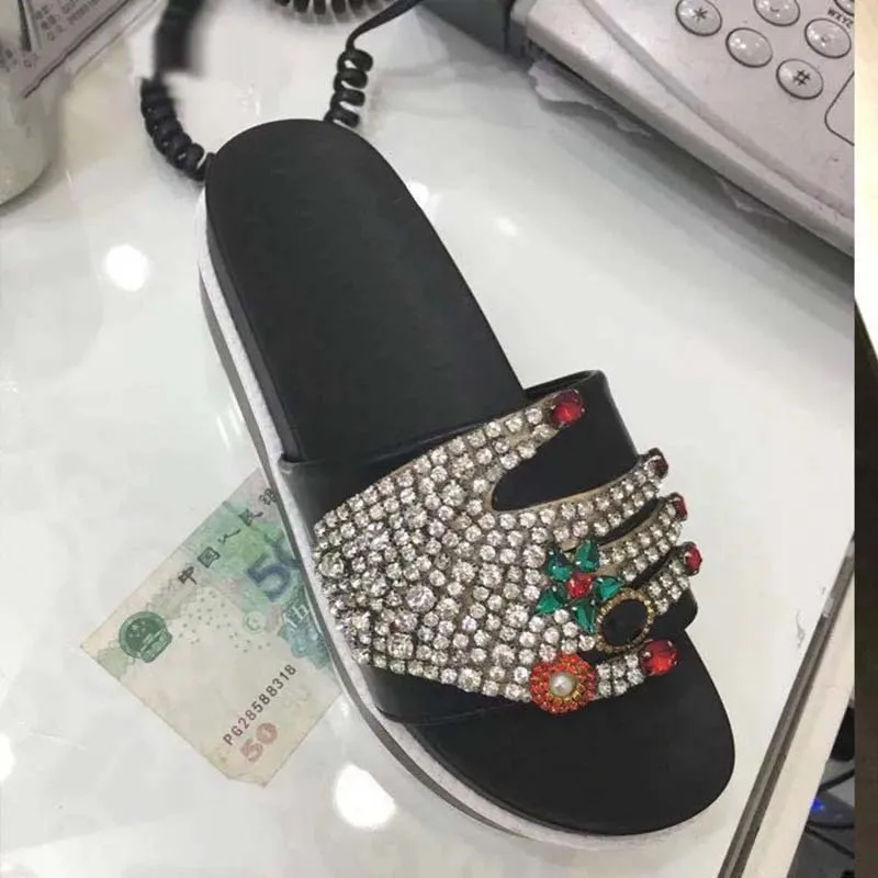 Di strass A Mano In Rilievo Patch per Abbigliamento Cucire su Perline Applique Vestiti Scarpe Borse Decorazione di Patch di Abbigliamento FAI DA TE