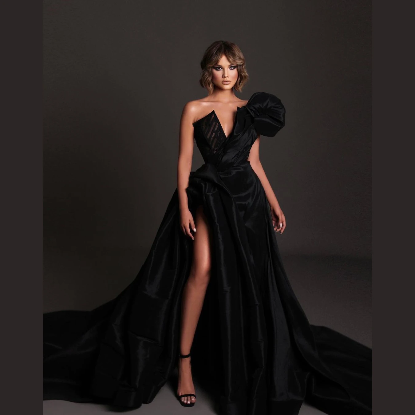 Robes de Rhélégantes noires uniques pour femmes, robes longues plissées faites à la main, haute fente, fête formelle, tout ce qui est sur mesure, haute qualité