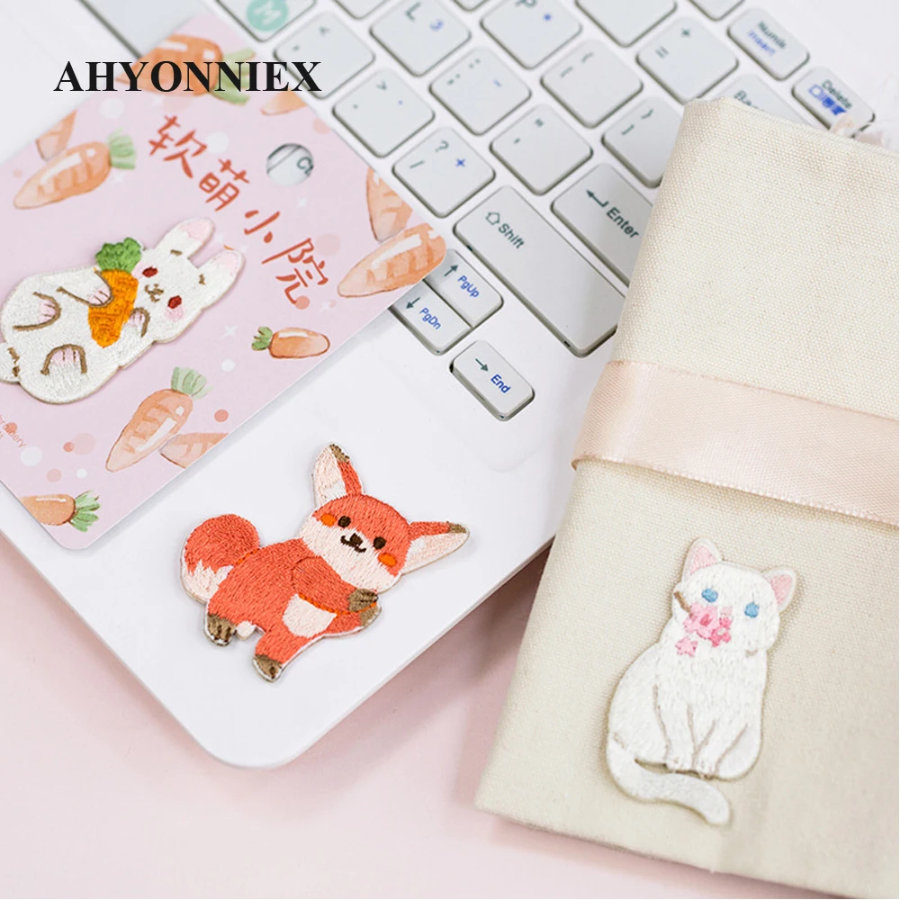 AHYONNIEX Cute Fox Shiba Cat Dog Rabbit Patch Iron On Patch badge per vestiti adesivi Jeans zaino per studenti Applique fai-da-te