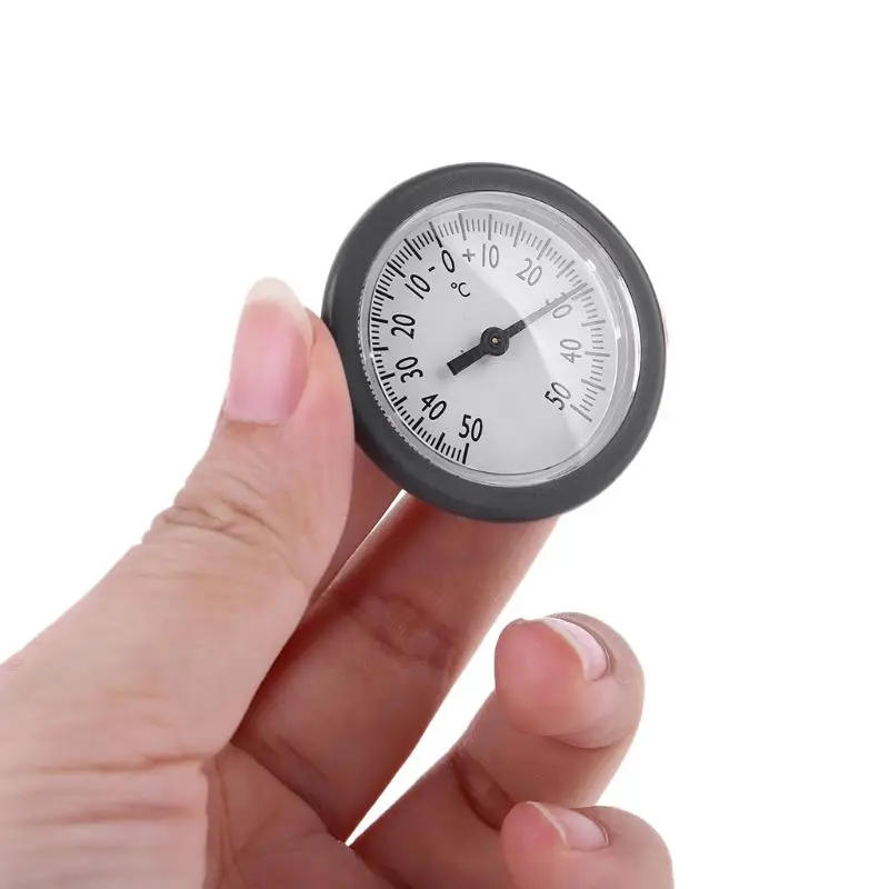 38mm Mini termometro incorporato custodia per bagagli da pesca scatola per misuratore di temperatura Monitor nessuna batteria necessaria per la scatola di immagazzinaggio di pesca