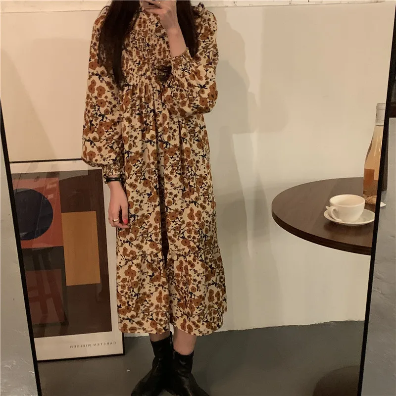 Maxi Dress Women 2021 Spring Retro Autumn Fallen Leaves Yellow Floral Dress Pleated High Neck Long Sleeves Printed Chiffon Dress