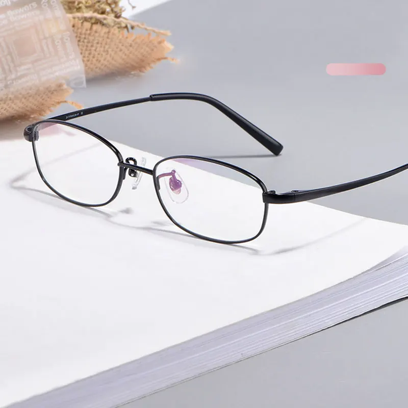 Glasses For Man and Woman Full Rim Titanium Frame Eyewears Round Shape Frame Optical Spectacles