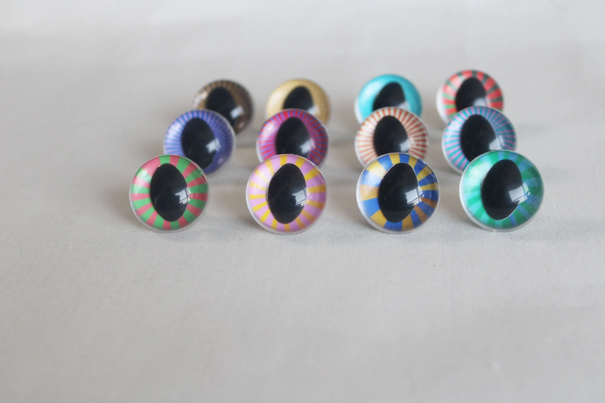 CUTE CAT  EYES 100pcs 12mm 13 14 15 18 25mm  clear crystal safety toy cat eyes  +hand washer--color -size  option--X12B