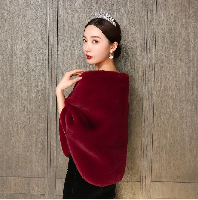 2021 New Wool Shawl Bride Wedding Wine Red Cloak Winter Performance Etiquette Wedding Shawl Winter Wedding Dress Shawl